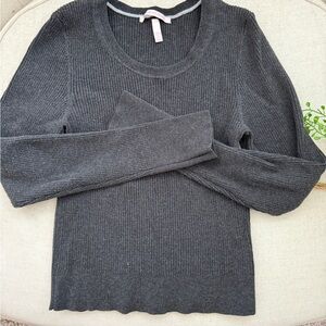 Gray Ribbed Knit Sweater Victoria secret size medium